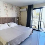 Appartement Cast
