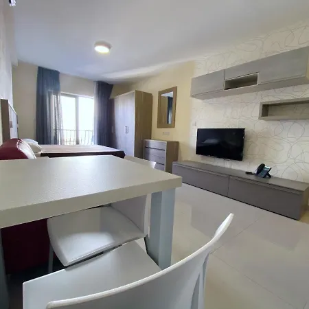 Cast Apartment *